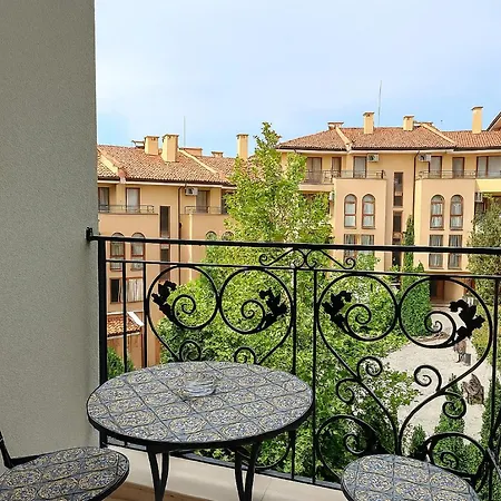 Elegant Artur Апартаменты