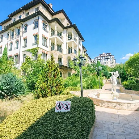 Artur Elegant Apartment With Heated Floors