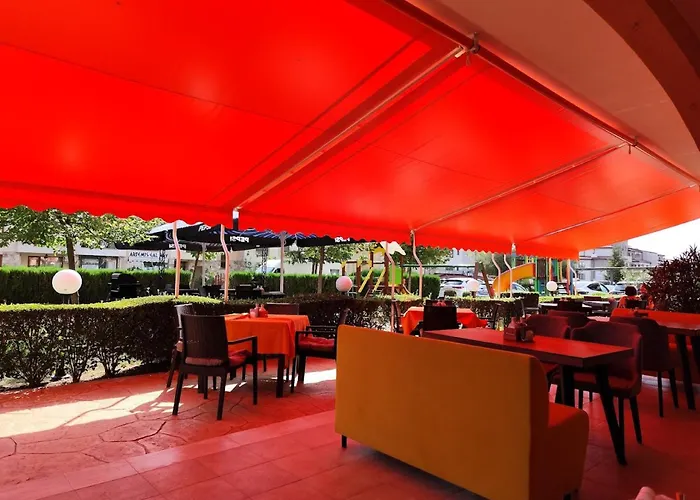 Elegant Artur Szveti Vlasz